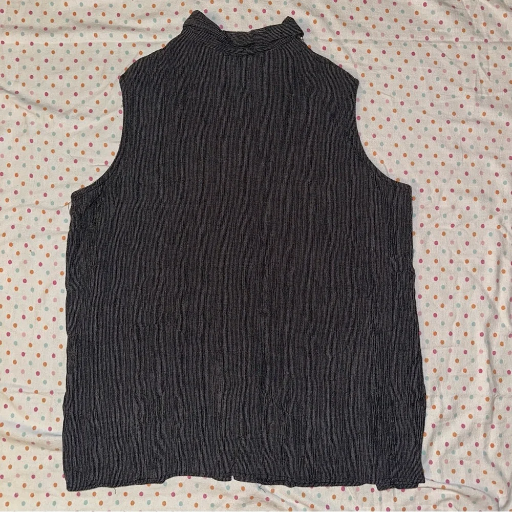 Kathie Lee Sleeveless Collard Blouse - Women’s 18/20W Black Pinstripe